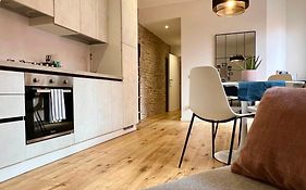 Un Nido A Mantova Historic Apt Near The Center!