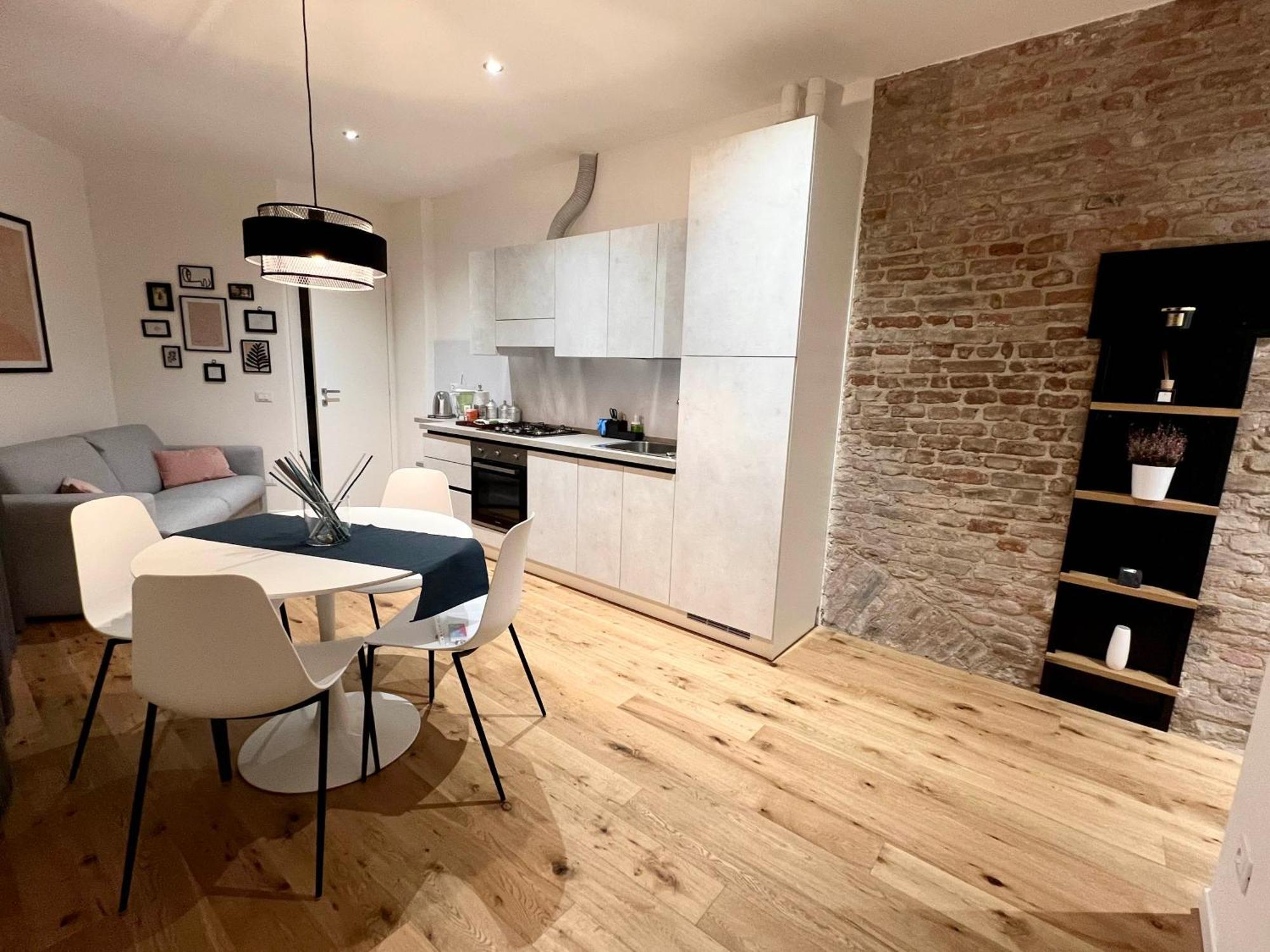 Un Nido A Mantova Historic Apt Near The Center! Esterno foto